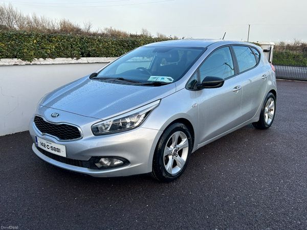 Kia Ceed Hatchback, Diesel, 2014, Silver