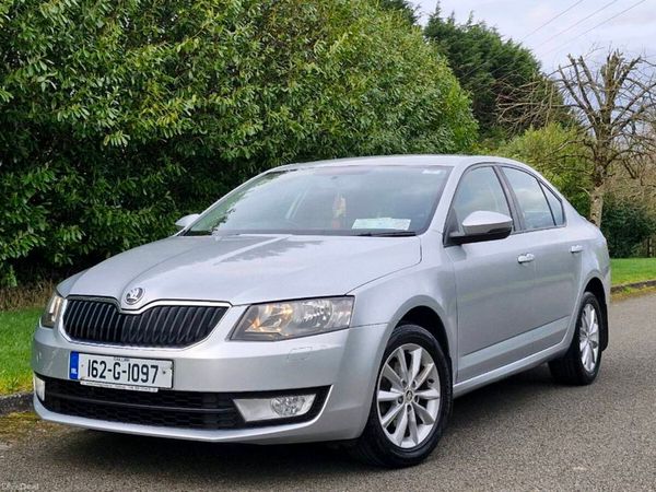Skoda Octavia Saloon, Diesel, 2016, Silver