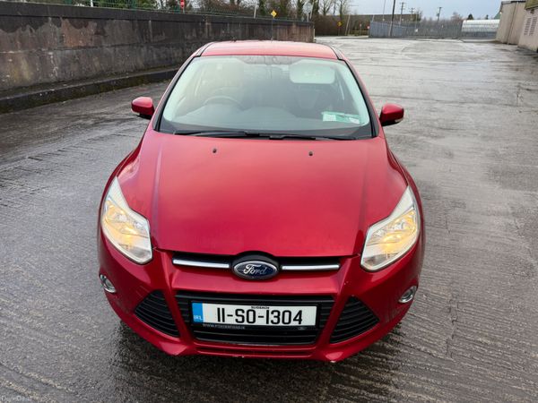 Ford Focus Hatchback, Diesel, 2011, Red