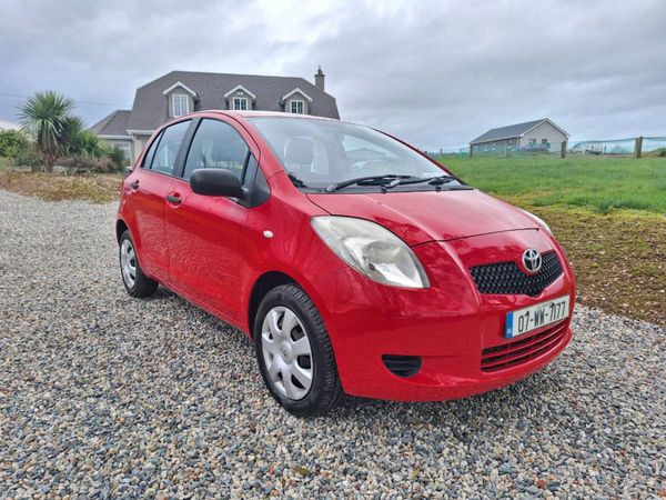 Toyota Yaris Hatchback, Petrol, 2007, Red