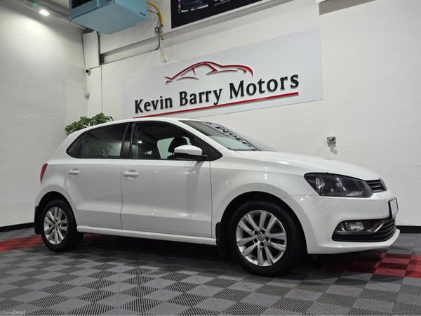 Volkswagen Polo Hatchback, Petrol, 2017, White