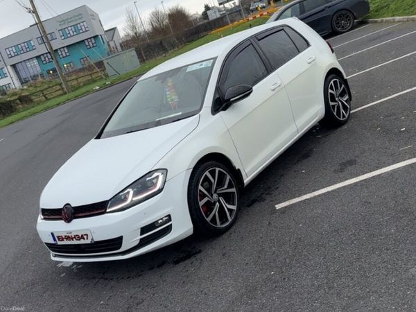 Volkswagen Golf Hatchback, Diesel, 2016, White