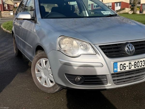Volkswagen Polo Hatchback, Petrol, 2006, Silver