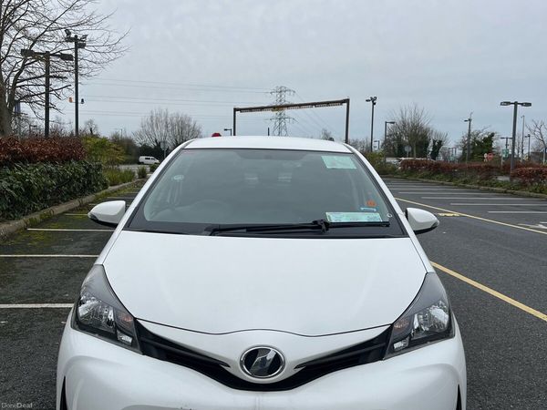 Toyota Vitz Hatchback, Petrol, 2017, White