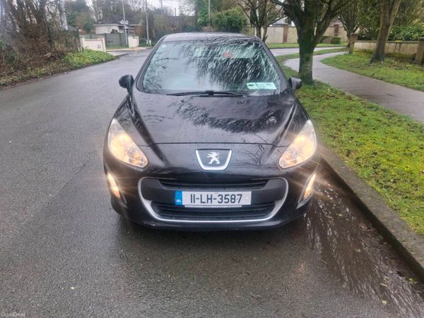 Peugeot 308 Hatchback, Diesel, 2011, Black