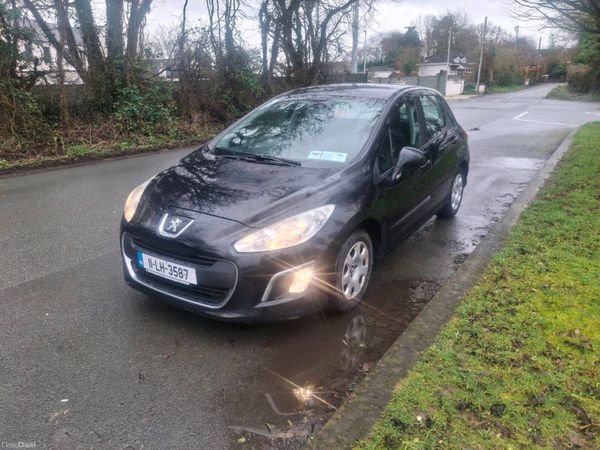 Peugeot 308 Hatchback, Diesel, 2011, Black