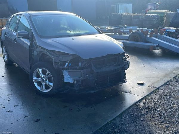 Ford Focus Hatchback, Petrol, 2012, Brown