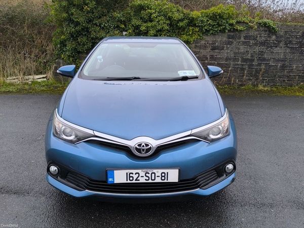 Toyota Auris Hatchback, Diesel, 2016, Blue
