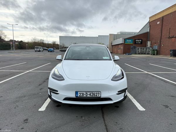 Tesla Model Y MPV, Electric, 2023, White