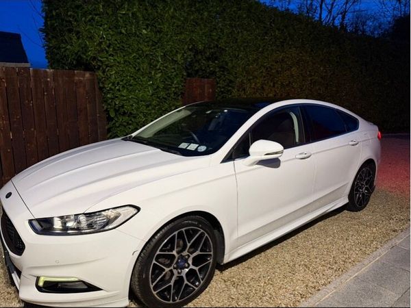 Ford Mondeo Hatchback, Diesel, 2016, White