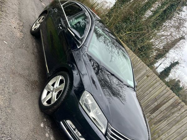 Volkswagen Passat Saloon, Diesel, 2011, Black