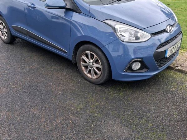 Hyundai i10 Hatchback, Petrol, 2016, Blue