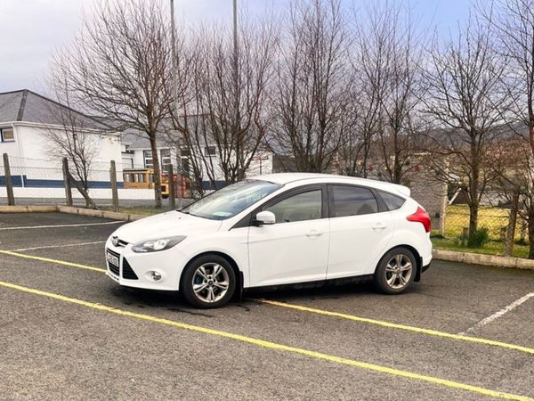 Ford Focus Hatchback, Diesel, 2013, White