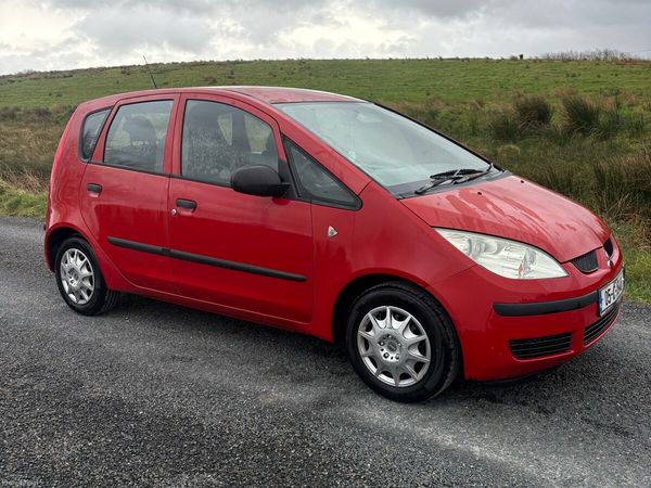 Mitsubishi Colt Hatchback, Petrol, 2005, Red