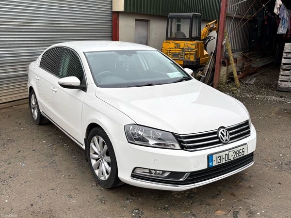 Volkswagen Passat Saloon, Diesel, 2013, White