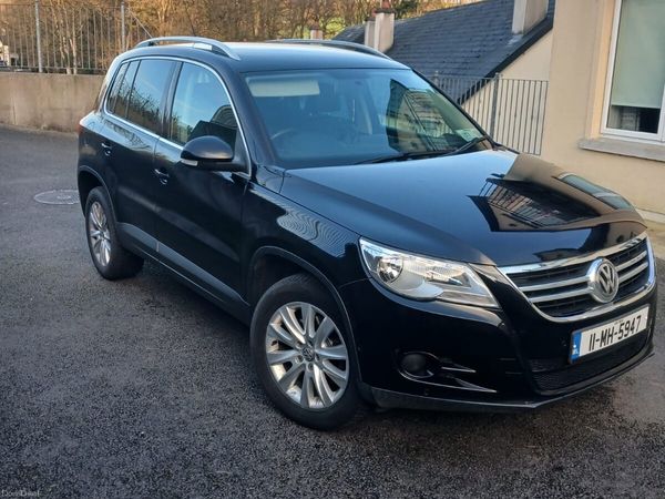 Volkswagen Tiguan SUV, Diesel, 2011, Black