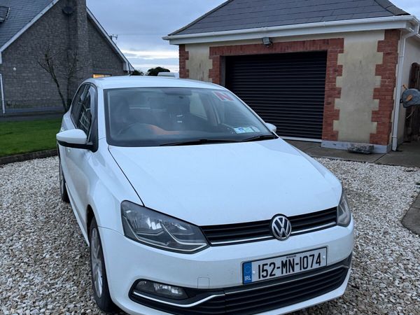 Volkswagen Polo Hatchback, Petrol, 2015, White