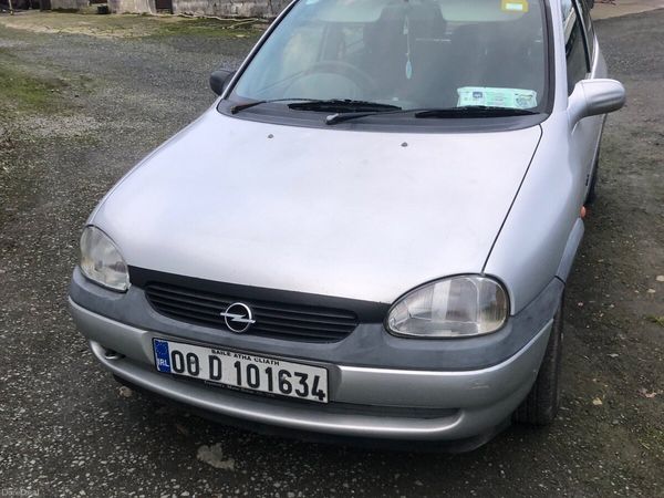 Opel Corsa Hatchback, Petrol, 2000, Silver