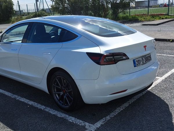 Tesla Model 3 Saloon, Electric, 2020, White