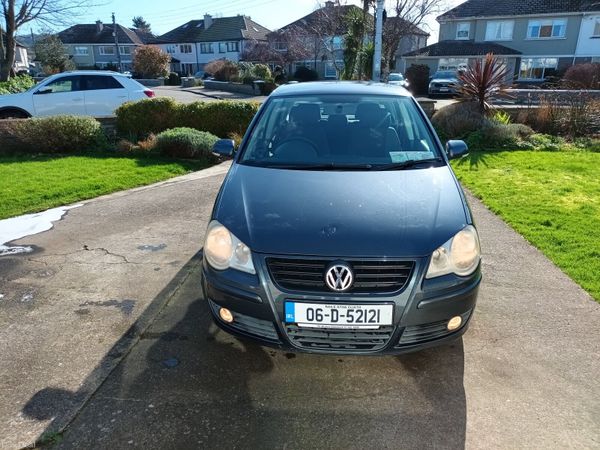 Volkswagen Polo Hatchback, Petrol, 2006, Grey