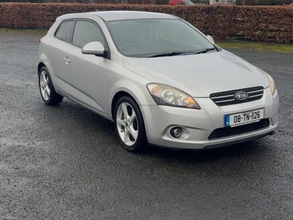 Kia Ceed Hatchback, Diesel, 2008, Silver