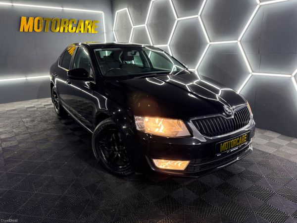 Skoda Octavia Saloon, Diesel, 2015, Black