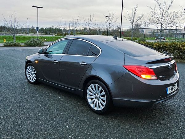 Vauxhall Insignia Hatchback, Diesel, 2011, Grey