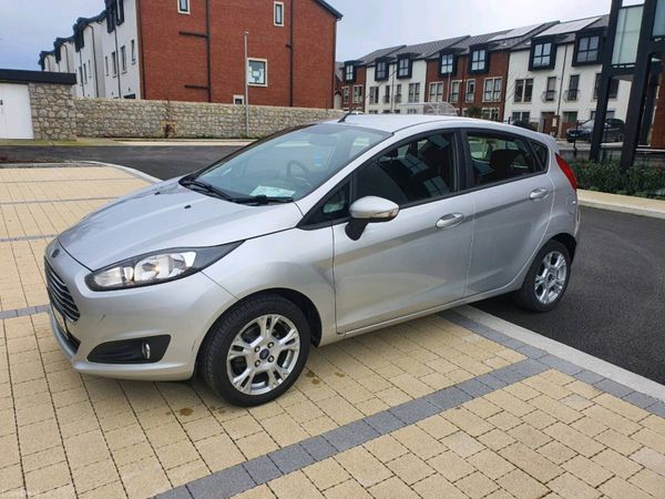 Ford Fiesta Hatchback, Petrol, 2013, Silver