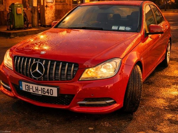 Mercedes-Benz C-Class Saloon, Diesel, 2013, Red