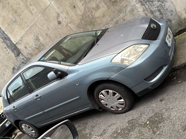 Toyota Corolla Hatchback, Petrol, 2003, Grey