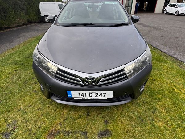 Toyota Corolla Saloon, Diesel, 2014, Grey