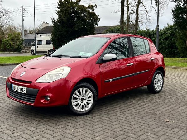 Renault Clio Hatchback, Petrol, 2010, Red