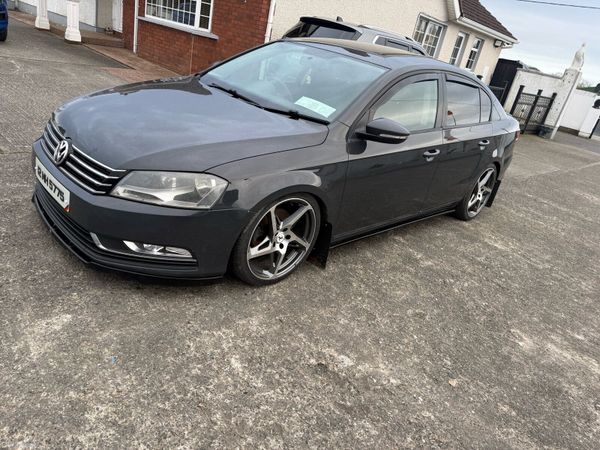 Volkswagen Passat Saloon, Diesel, 2012, Grey