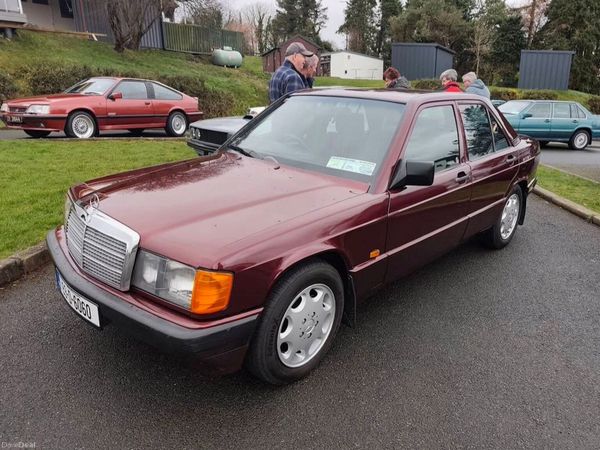 Mercedes-Benz E-Class Saloon, Petrol, 1993, Red