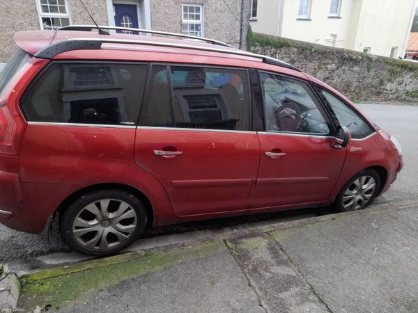 Citroen C4 Picasso MPV, Diesel, 2011, Red