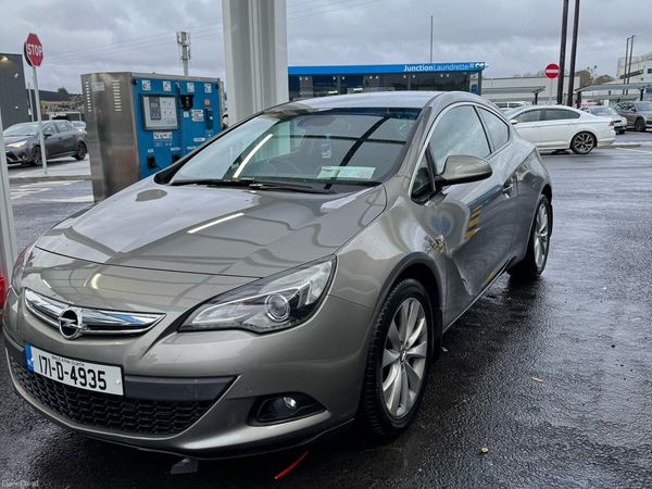 Opel Astra Hatchback, Diesel, 2017, Brown