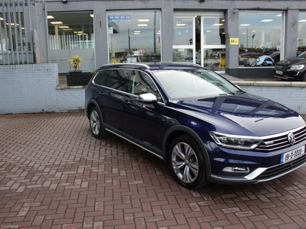 Volkswagen Passat Estate, Diesel, 2019, Blue