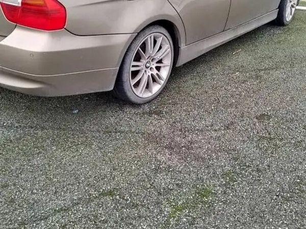 BMW 3-Series Saloon, Petrol, 2006, Gold