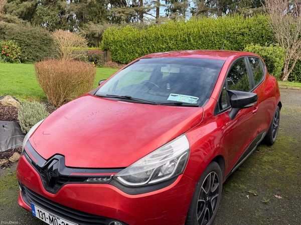 Renault Clio Hatchback, Petrol, 2013, Red