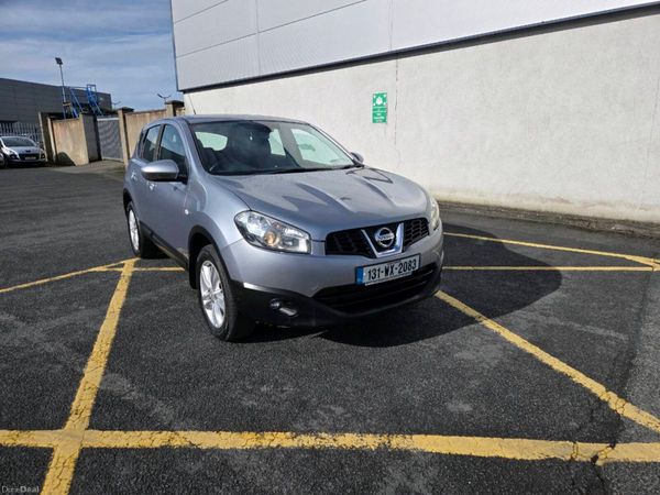 Nissan Qashqai Hatchback, Diesel, 2013, Grey