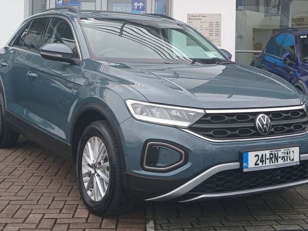 Volkswagen T-Roc SUV, Diesel, 2024, Blue