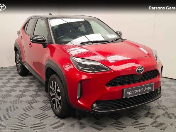 Toyota Yaris Cross Hatchback, Petrol Hybrid, 2023, Red
