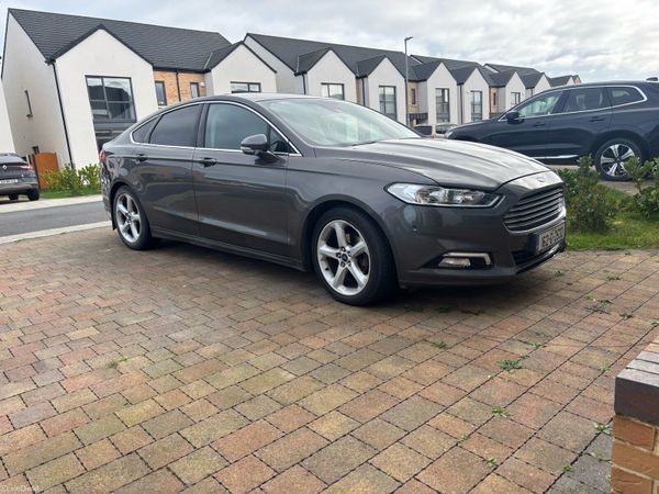 Ford Mondeo Hatchback, Diesel, 2016, Grey