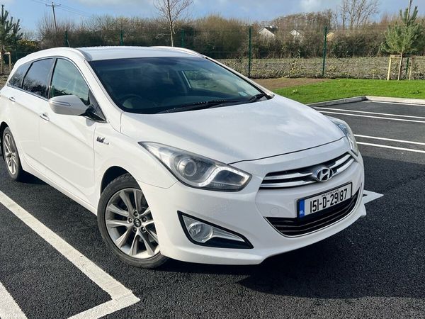 Hyundai i40 Estate/Jeep, Diesel, 2015, White