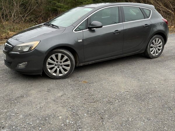 Vauxhall Astra Hatchback, Diesel, 2010, Grey