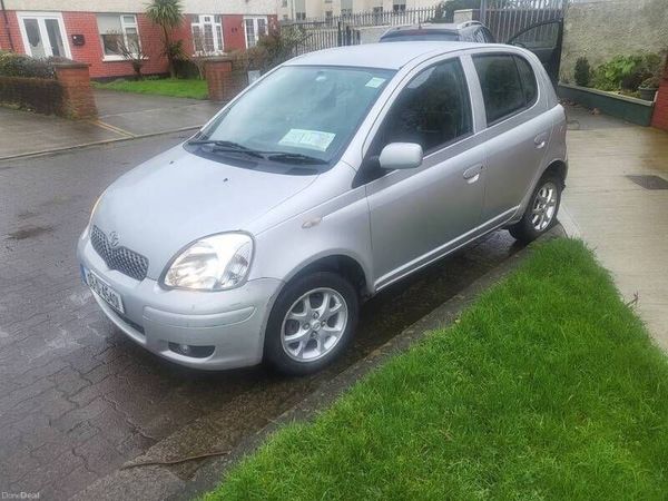 Toyota Yaris Hatchback, Petrol, 2003, Silver