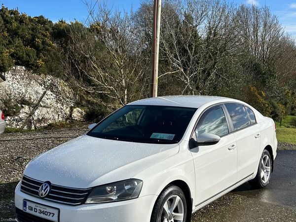 Volkswagen Passat Saloon, Diesel, 2013, White