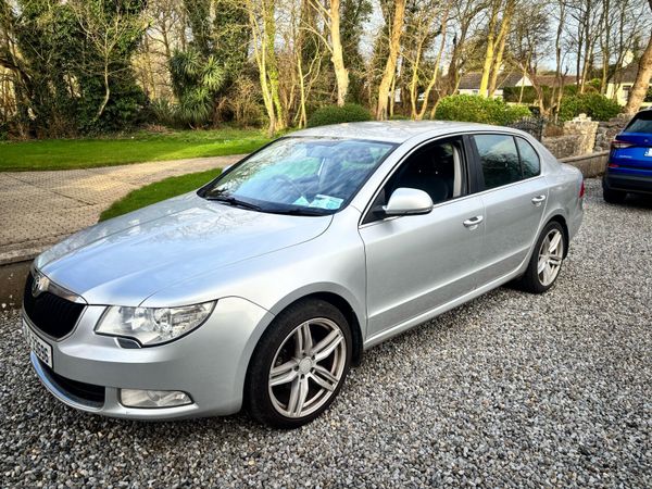 Skoda Superb Hatchback, Diesel, 2013, Silver