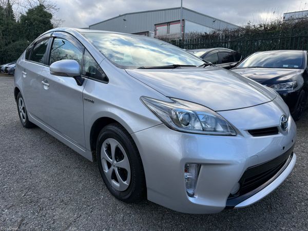 Toyota Prius Hatchback, Petrol Hybrid, 2015, Silver