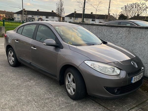 Renault Fluence Saloon, Diesel, 2010, Grey